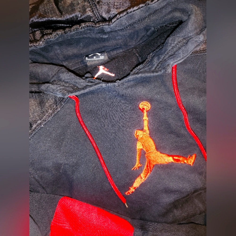 Jordan's men's small black and red hoodie